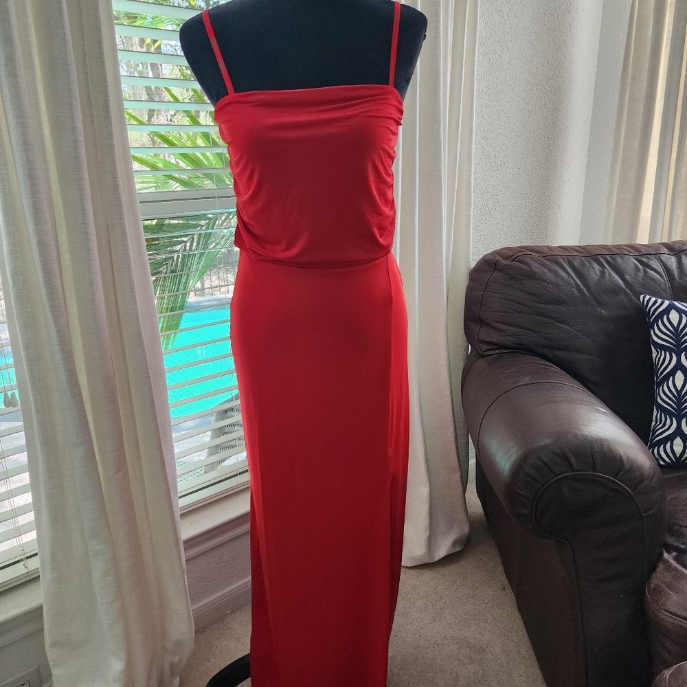 Red dress-Venus